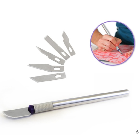 Utility Knife Set with 6 Blades - Picture 1 of 4